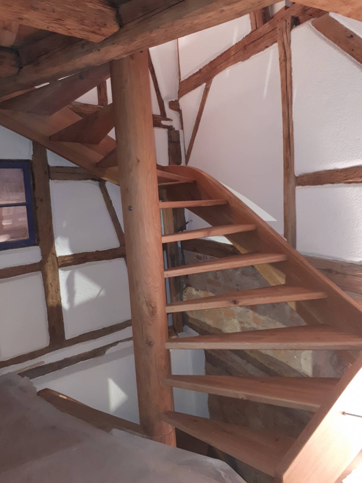 ESCALIER HELICOIDAL CHENE MASSIF Guebwiller