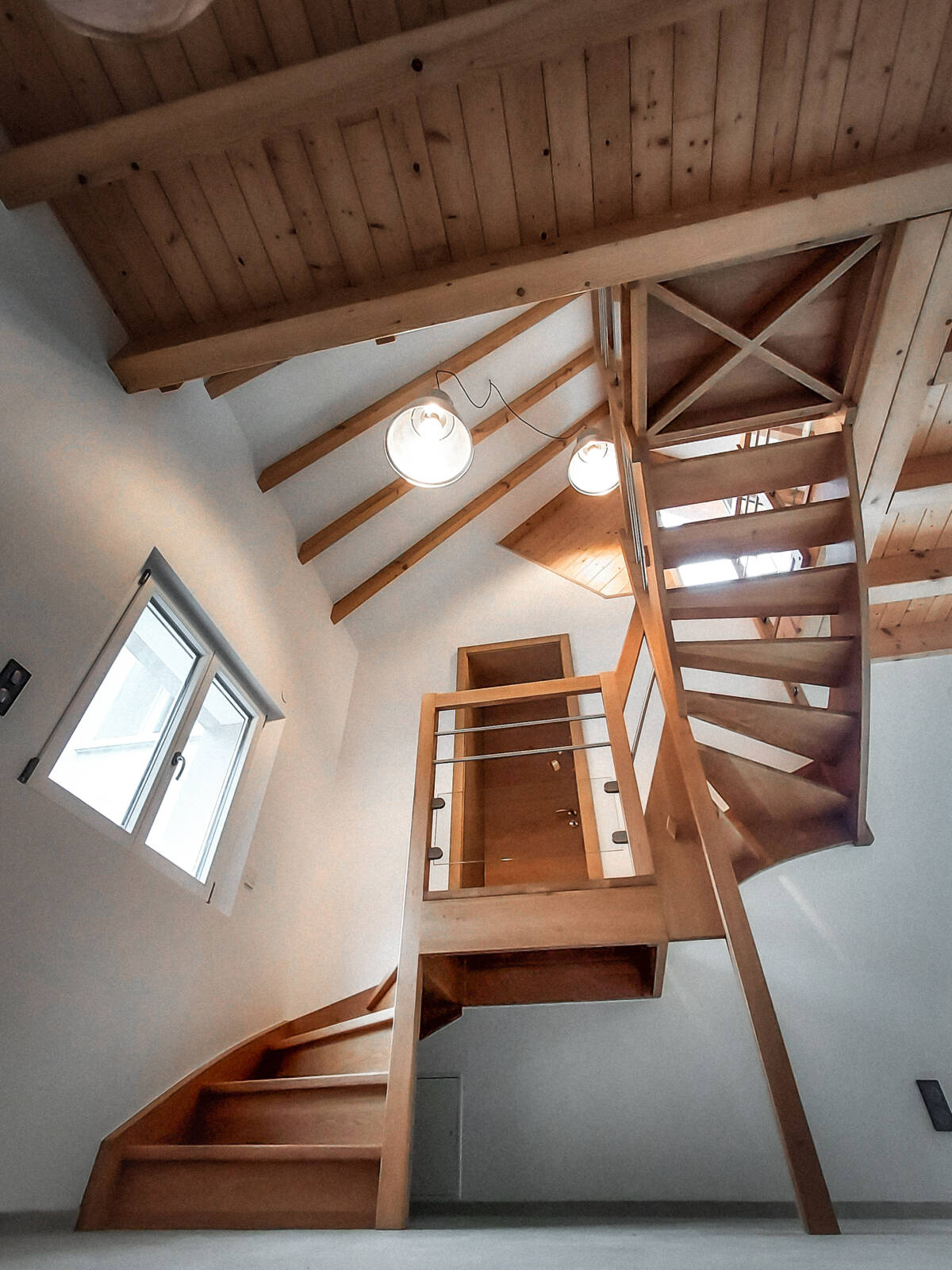 Escalier en bois massif, de la Vallée de Munster à Colmar et environs Pfastatt