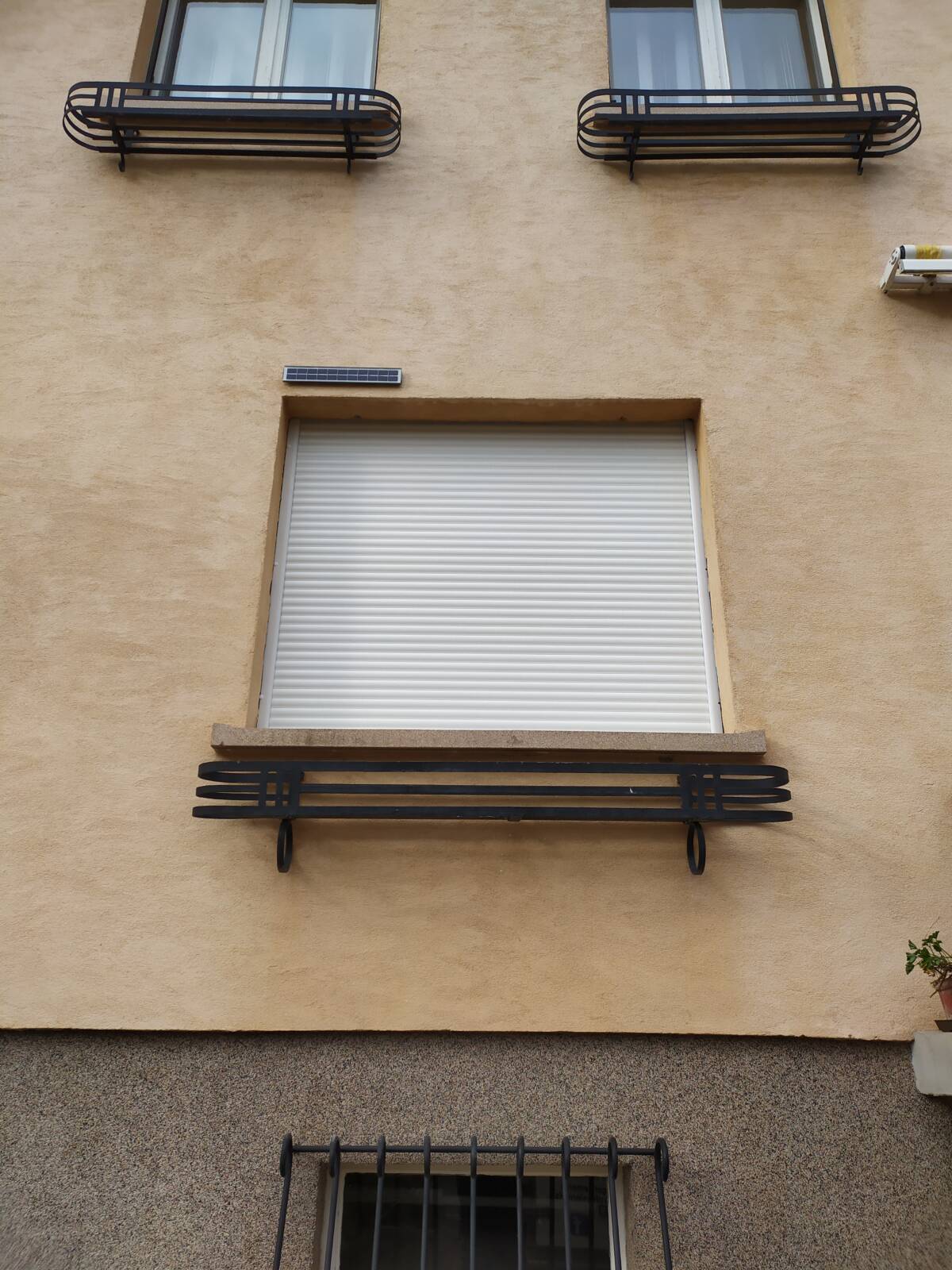La pose des Volets Roulants Bubendorff par la Menuiserie Agencement Stoehr de Gunsbach à Colmar Gérardmer